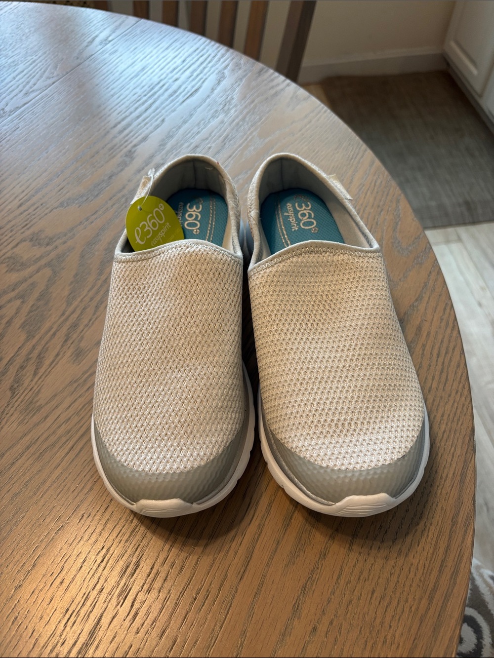 e360 easy spirit Slip On